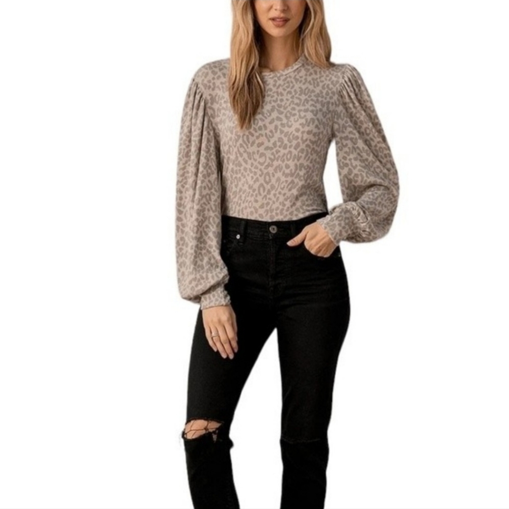 Lulus Be Bold Beige Leopard Balloon Long Sleeve Top Crewneck Soft Knit Medium